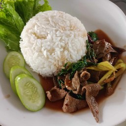 ผัดกระเพราตับ