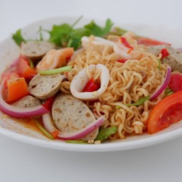 ยำมาม่าทะเล รวม