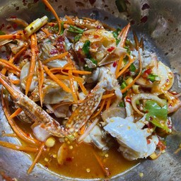 ยำปูม้า หอยนางรม พริกเผา