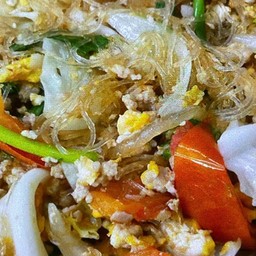 วุ้นเส้นผัดไข่ปลาหมึก