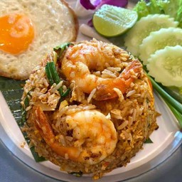 ข้าวผัดต้มยำกุ้ง ไข่ดาว