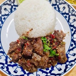 ข้าวกะเพราเนื้อตุ๋น