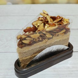 ้เค้กกาแฟเจนัวส์อัลมอนด์คาราเมล