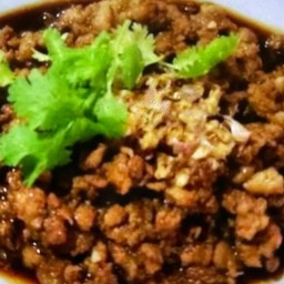 ข้าวไก่สับผัดซอส