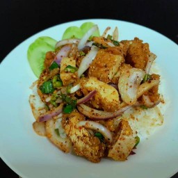 ชิกมั้ย ยำไก่เเซ่บ