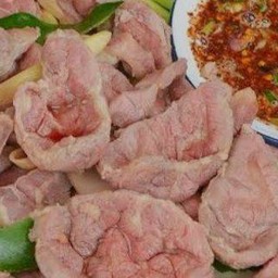 เนื้อเสือร้องไห้ติดมันลวกจิ้ม