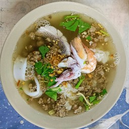 ข้าวต้มรวมมิตรแม่ค้าจัดให้