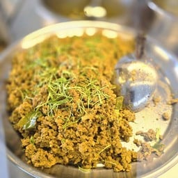 คั่วกลิ้งหมู