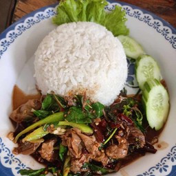 กระเพราหมูตุ๋น