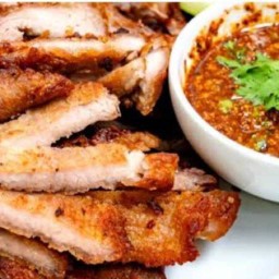 สันต์ข้าวหมูทอดจิ้มแจ่ว/อาหารตามสั่ง/อาหารอีสาน/ส้มตำ/น้ำดื่มเย็นๆ