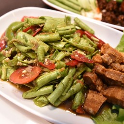 ตำถั่วหมูกรอบ