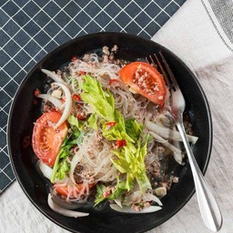 ยำวุ้นเส้นหมูสับ