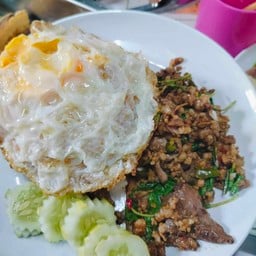 กระเพราหมูสับปนตับ