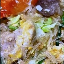 วุ้นเส้นผัดไข่สามชั้น