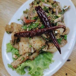 น้ำตกคอหมู