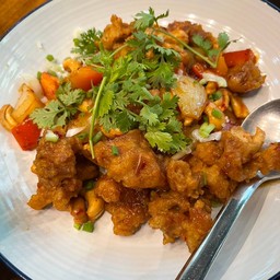 ไก่ผัดเม็ดมะม่วง