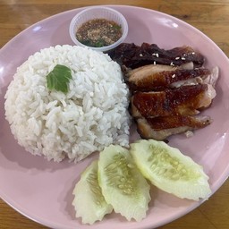 ข้าวไก่อบ น้ำจิ้มแจ่ว
