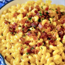 Bacon Mac and Cheese + Drink