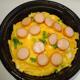 ข้าวไข่ข้นไส้กรอก