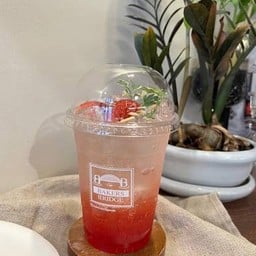 สตอเบอร์รี่โซดา