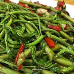 กระเฉดผัดน้ำมัน