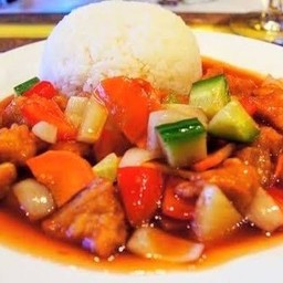 ผัดเปรี้ยวหวานเต้ากู้มังสวิรัติราดข้าว