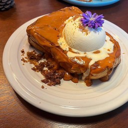 โทสต์สังขยาชาไทยครัมเบิล