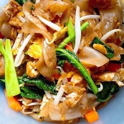 ผัดซีอิ้วผักรวมใส่ถั่วงอกมังสวิรัติ