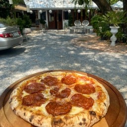 พิซซ่า เพสโต้เปปเปอโรนี