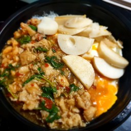 ข้าวไข่ข้นกะเพราหมูพริกแห้ง+หมูยอ