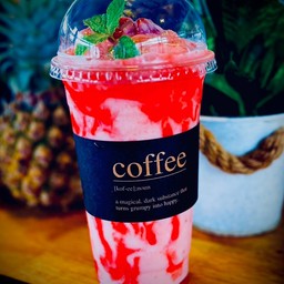 โยเกิร์ต สตรอเบอรี่ ปั่นนมสด