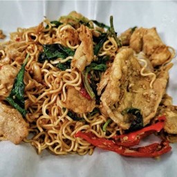 มาม่าผัดไก่