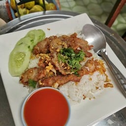 หมูทอดกระเทียมสูตรชาววัง