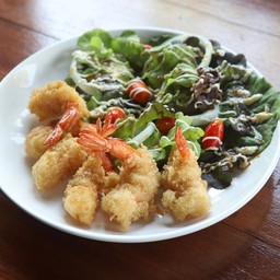 สลัดงาขาวกุ้งทอด