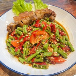 ตำถั่วหมูกรอบ