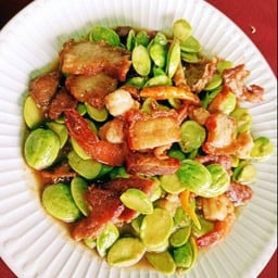 ร้านอาหารขวัญสุดา อาหารตามสั่ง