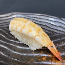 ซูชิหน้ากุ้งผีเสื้อ (Butterfly Shrimp Sushi)