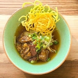 ก๋วยเตี๋ยวเนื้อตุ๋น