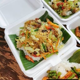 ผัดวุ้นเส้นหมู