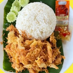ข้าวไก่ทอดชุบไข่ (ไข่ 2 ฟอง)