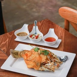 ปลากะพงทอดน้ำปลา