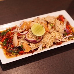 ยำมาม่า