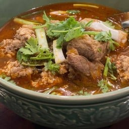 แกงเส้นร้อนหมูสับ