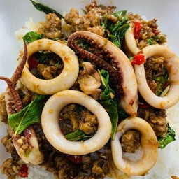 กะเพราปลาหมึก+หมูสับ