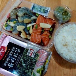 มอน กุ้ง ครบชุดสาหร่าย