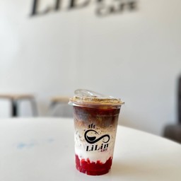 สตอเบอร์รี่ ลาเต้  เย็น