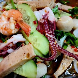 ยำแตงกวา