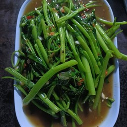 ผัดผักบุ้งไฟแดง(กับข้าว)
