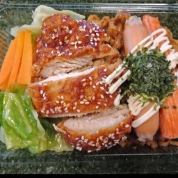 ปูอัดใส้กรอกไก่ทอดซอสเกาหลี