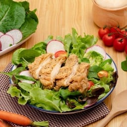 สลัดไก่กรอบ Crispy Chicken Salad